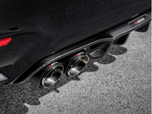 Carica l&#39;immagine nel visualizzatore di Gallery, Akrapovic 14-17 BMW M3 (F80) Rear Carbon Fiber Diffuser - High Gloss