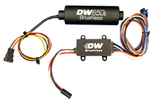 Laden Sie das Bild in den Galerie-Viewer, DeatschWerks DW650iL Series 650LPH In-Line External Fuel Pump w/ Single/Dual-Speed Controller