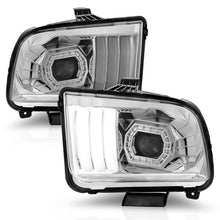 Carica l&#39;immagine nel visualizzatore di Gallery, ANZO 05-09 Ford Mustang (w/Factory Halogen HL Only) Projector Headlights w/Light Bar Chrome Housing