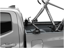 Laden Sie das Bild in den Galerie-Viewer, Thule Bed Rider Pro Truck Bed Bike Rack (Compact) - Black
