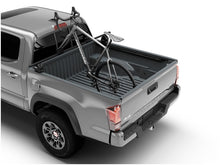 Laden Sie das Bild in den Galerie-Viewer, Thule Bed Rider Pro Truck Bed Bike Rack (Compact) - Black