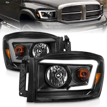 गैलरी व्यूवर में इमेज लोड करें, Anzo 06-09 Dodge RAM 1500/2500/3500 Headlights Black Housing/Clear Lens (w/ Light Bars)