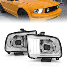 Carica l&#39;immagine nel visualizzatore di Gallery, ANZO 05-09 Ford Mustang (w/Factory Halogen HL Only) Projector Headlights w/Light Bar Chrome Housing